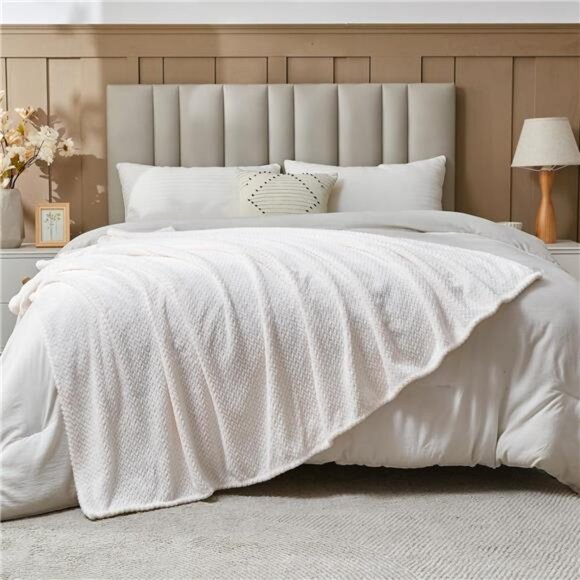 Super Soft Throw Blanket Flannel Fleece Lightweight Bed Blanket All Season Ivory - Picture 4 of 7